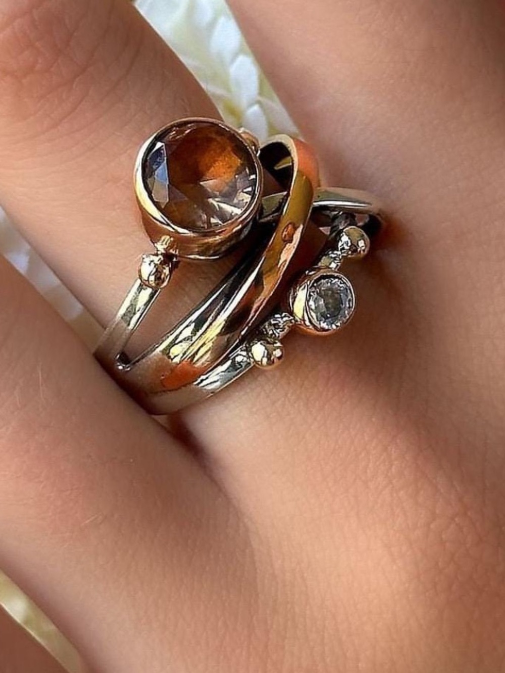 Sterling Silver Ring with Brown/Champagne Color Changing Center Stone Size 8